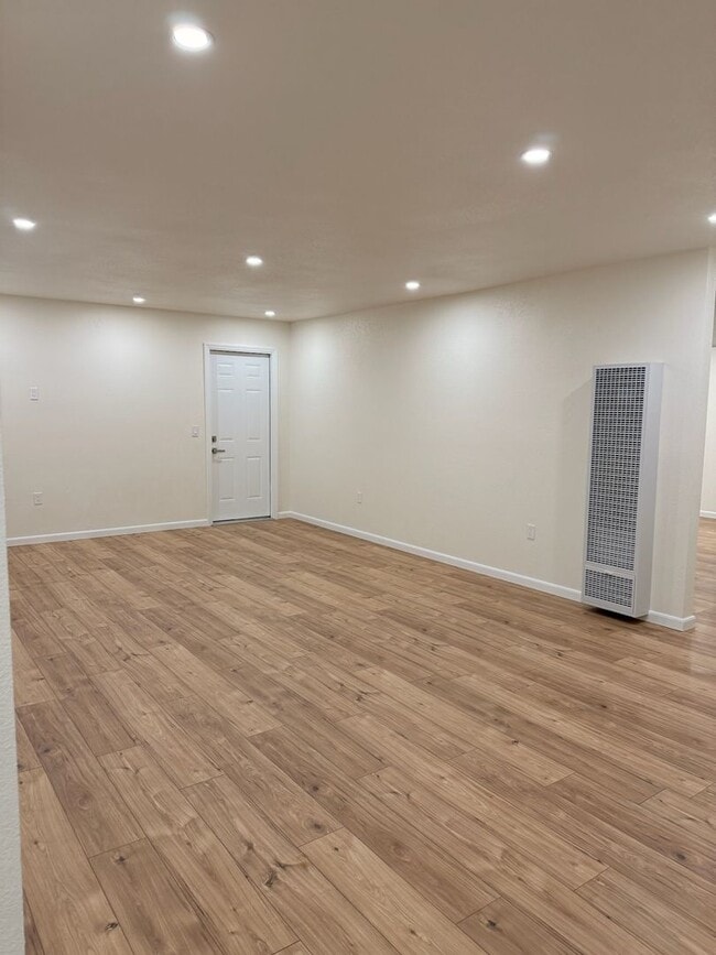 Building Photo - Bolsa Knolls NEWLY UPDATED 3 Bedroom / 2 Bathroom House w/ Fenced Yard & Laundry Hookups