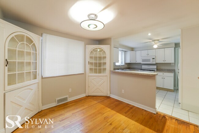 Foto del edificio - Welcome home to this cute 2BR 1.5BA home