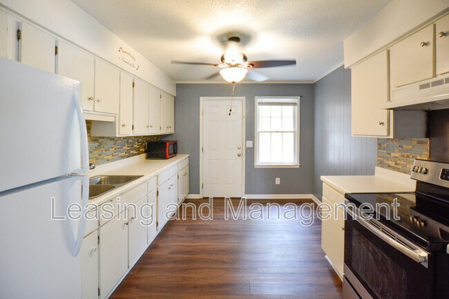 Foto del edificio - 1045 Harborview Road