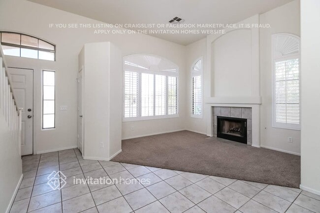 Building Photo - 1932 N Mesa Dr