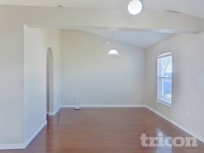 Building Photo - 970 Cambridge Ct