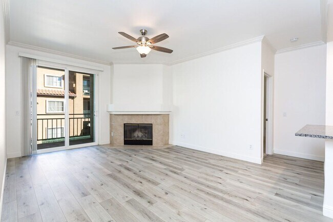 Foto del edificio - Corner condo in the highly desirable River Colony community!