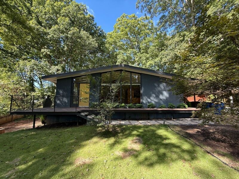 Foto principal - 3322 Ocotea St