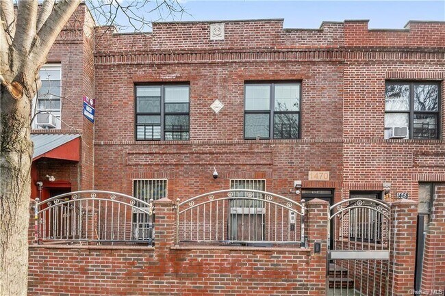 Building Photo - 1470 Leland Ave