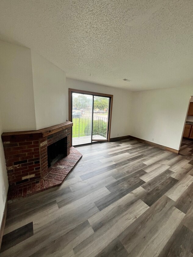 Living room - 3600 Huntington Ave
