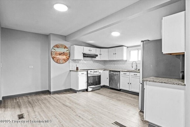 Building Photo - 128 Franklin Ave