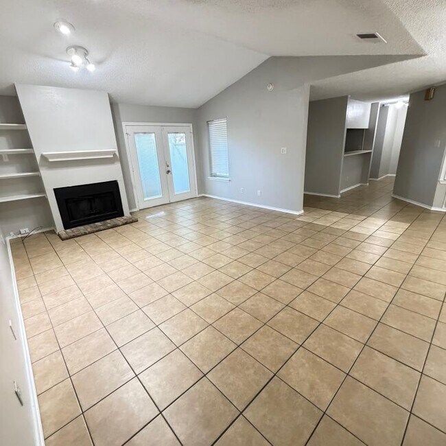 Foto del edificio - 2640 Glenmore Dr