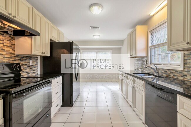 Foto del edificio - 2816 Deerwood Trail