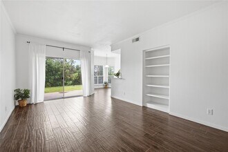 Building Photo - 6000 Shepherd Mountain Cove