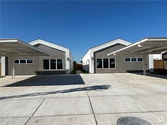 Building Photo - 1421 E Iris Ave