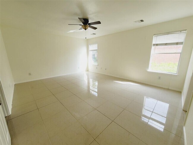 Foto del edificio - 3807 Brook Garden Ln