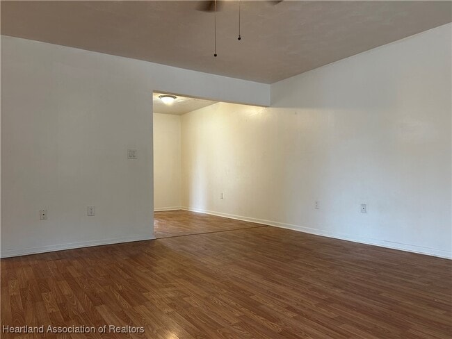 Foto del edificio - 4926 Salmon Dr