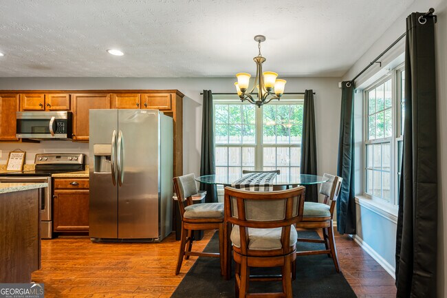 Foto del edificio - 18 Larkspur Ln SE