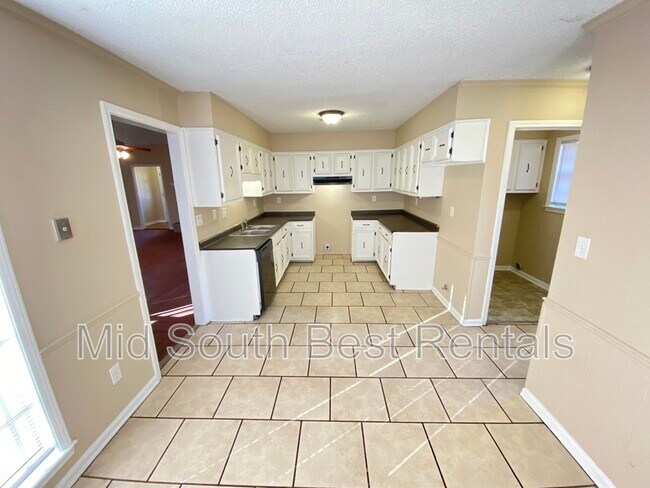 Building Photo - 4512 Laird Dr