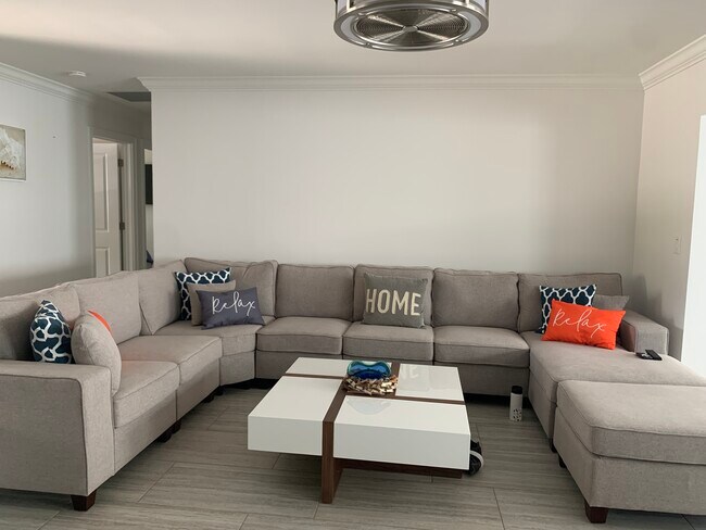 Foto del edificio - 5330 Bayshore Ave