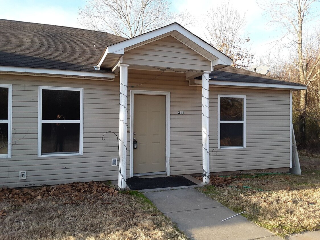 Foto principal - 311 E Georgia St