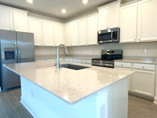 Foto del edificio - Beautiful 4 Bedroom Home in Wexford Reserve!