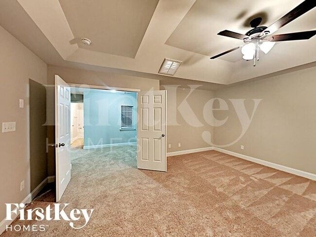 Building Photo - 12812 Cumberland Cove Dr
