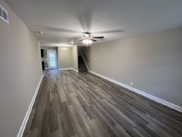 Foto del edificio - 1241 Ridge Meadow Dr