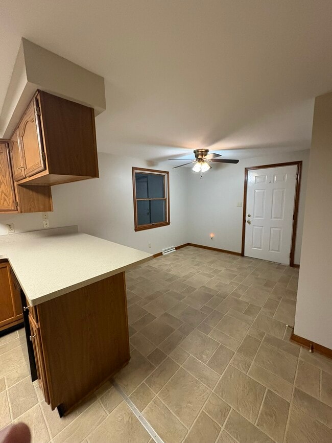 Building Photo - 25 Winspear Rd