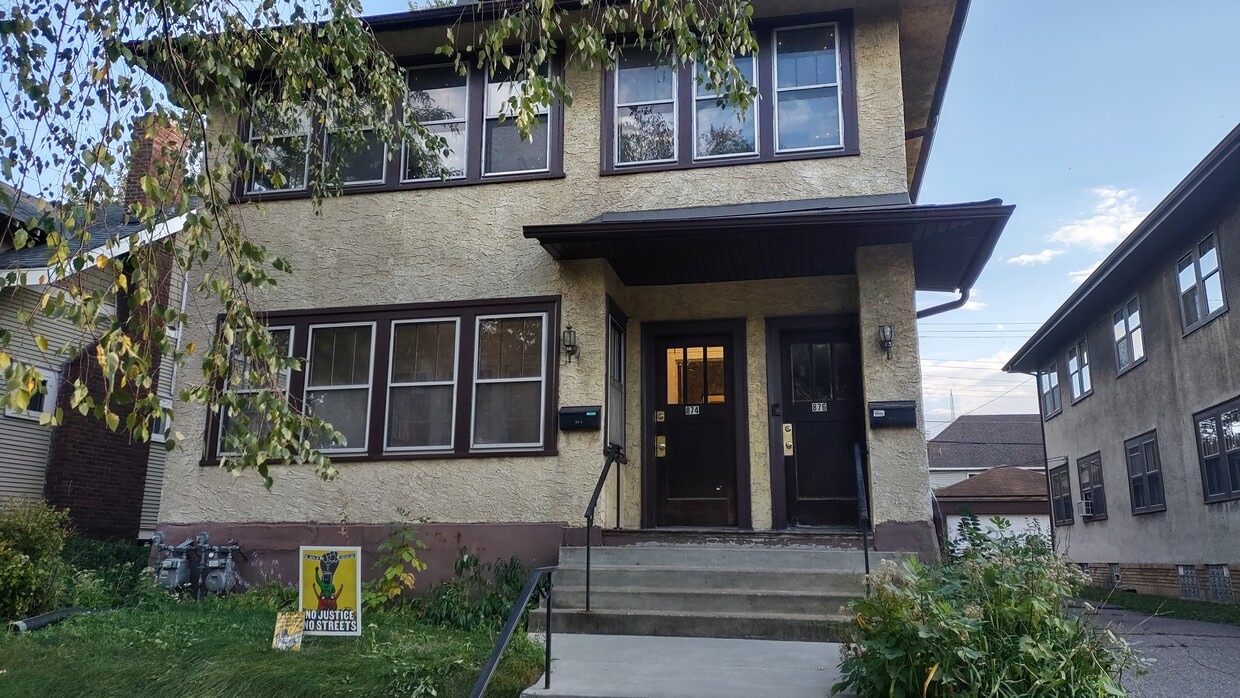 874 Dayton Ave Unit Lower, Saint Paul, MN 55104 Apartments in Saint