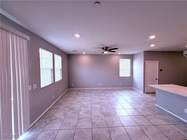 Building Photo - 5322 Lazy Breeze Ave