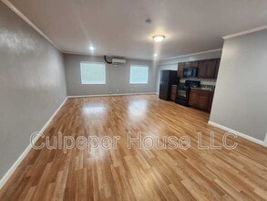 Building Photo - 2854 W Sylvania Ave