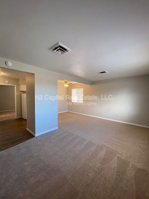 Foto del edificio - 417 Joseph Dr