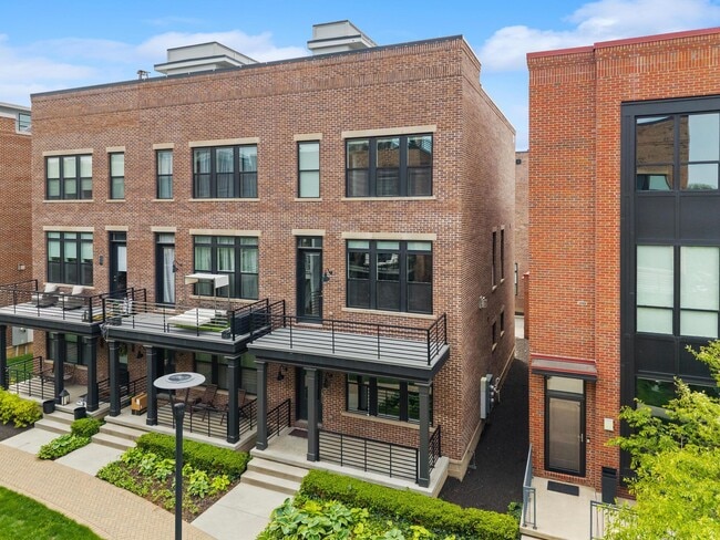 Building Photo - 293 Auden Ave