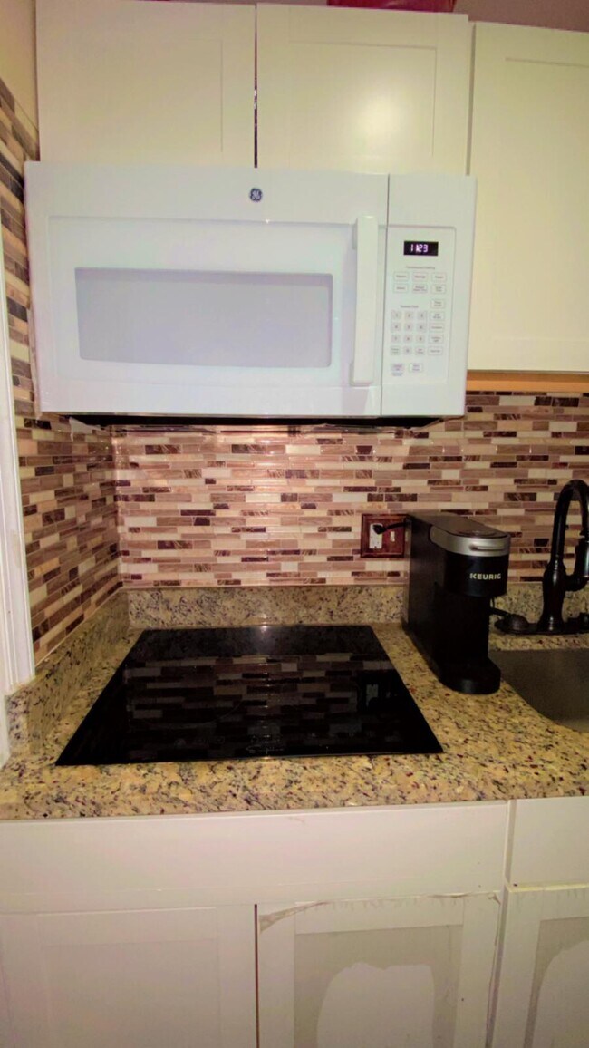 Foto del edificio - 9602 Gwynndale Dr