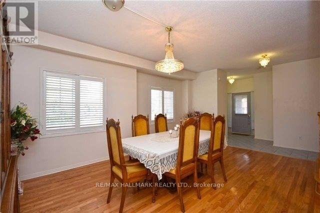Building Photo - 4930 Southampton Dr