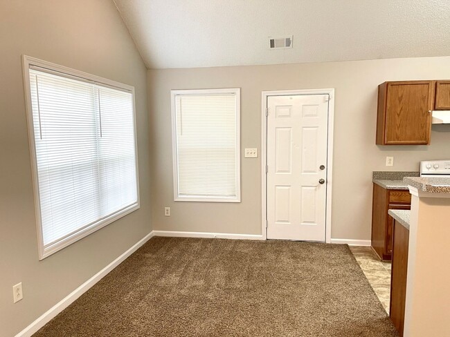Building Photo - Welcome to this beautiful house located in...