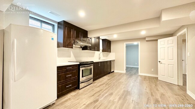 Building Photo - 63 Inglewood Pl