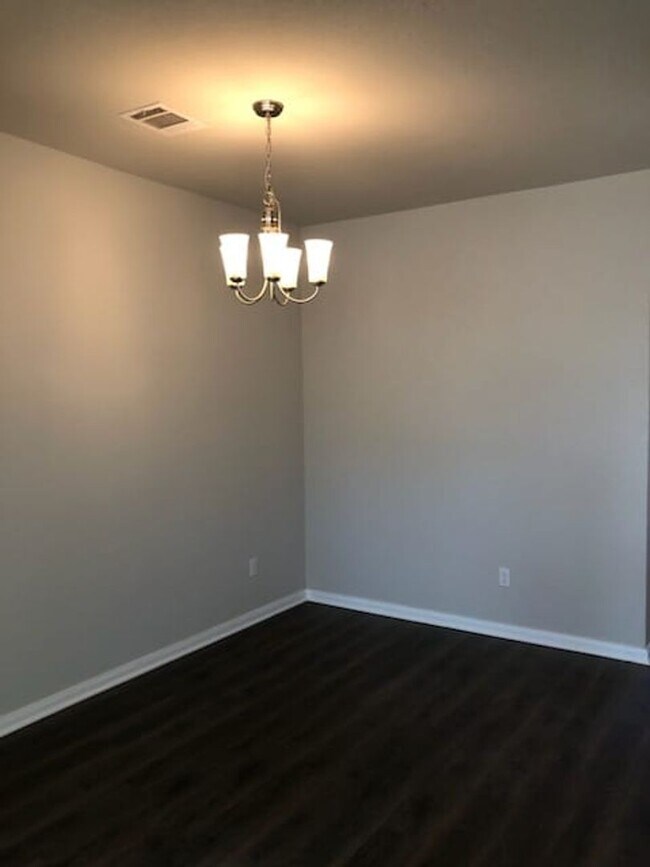 Foto del edificio - House for lease in Georgetown