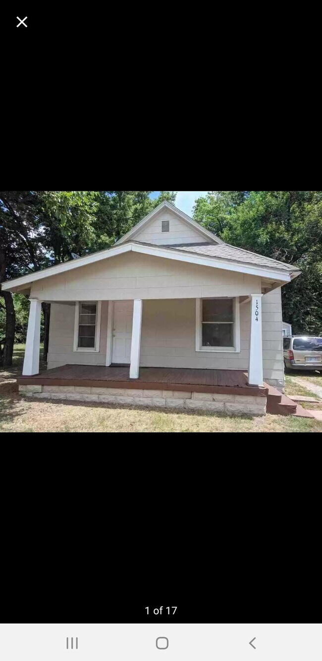 Building Photo - 1504 S Hydraulic Ave