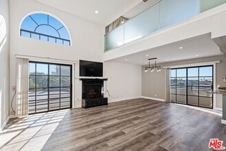 Building Photo - 3780 Ocean View Ave