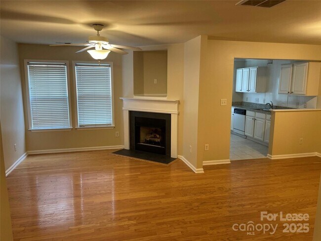 Building Photo - 6617 Vlosi Dr