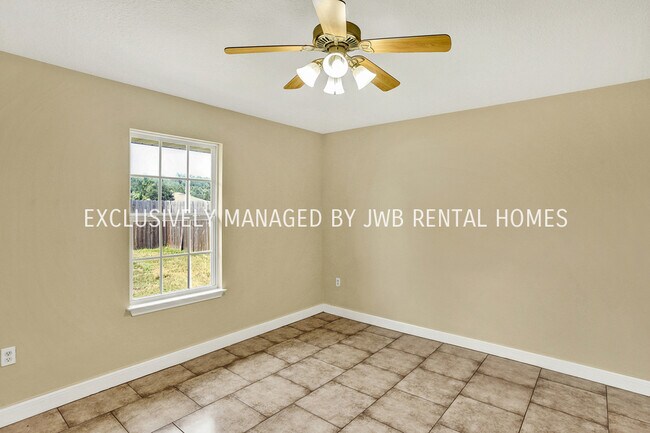 Building Photo - 6375 Litman Dr