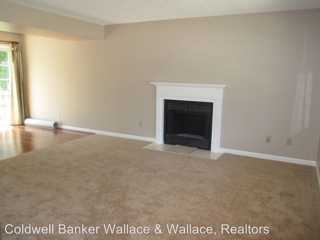 Building Photo - 7233 Ashford Glen Dr