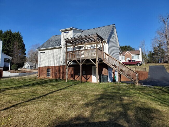 Building Photo - 6868 Salem Quarter Rd