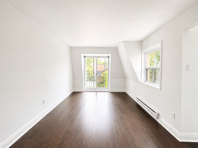 Photo du bâtiment - 181 Gerrard St E