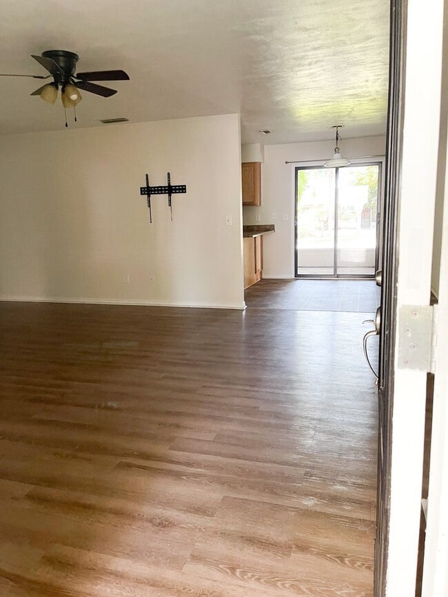 Building Photo - 3 bed 2 bath Single Family Home in Port Orange