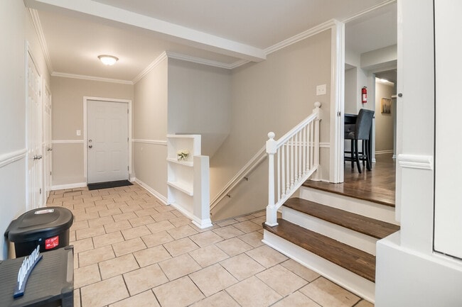 Foto del edificio - 649 Edgebrook Terrace