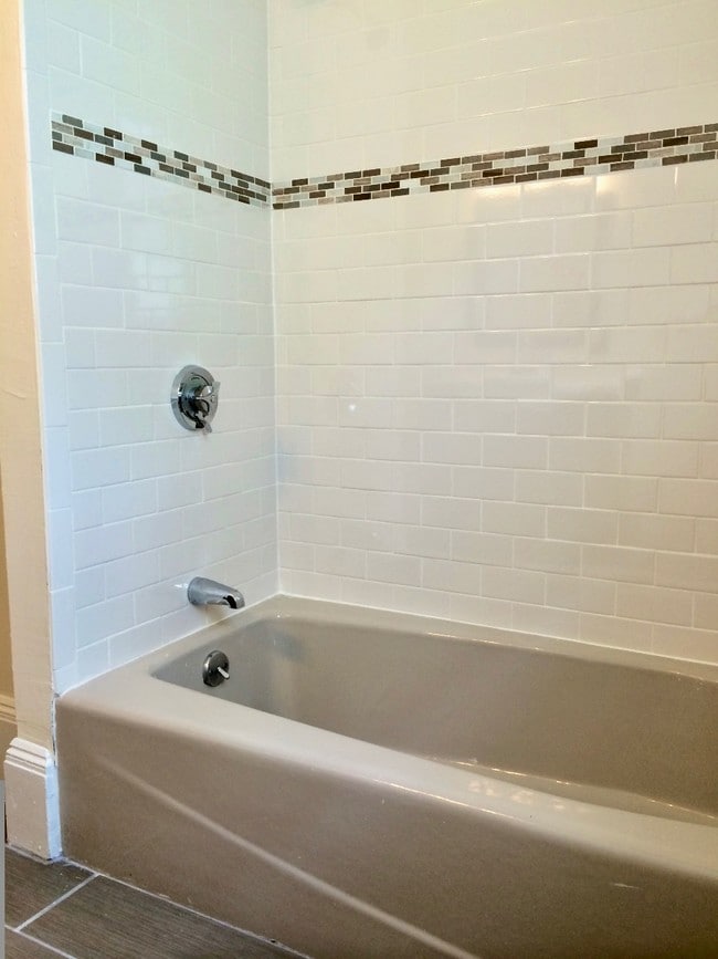 Photo - 139 E Cottage St Apartment