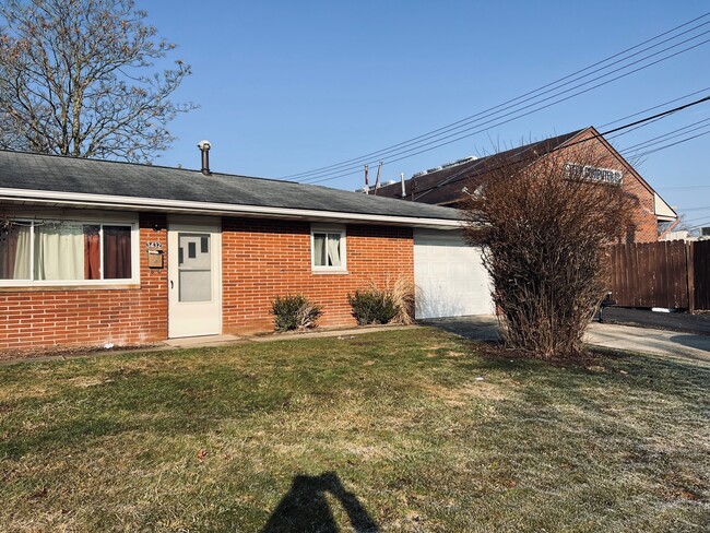 Building Photo - 3432 Bailey Rd