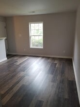 Building Photo - 37 Coats Cir