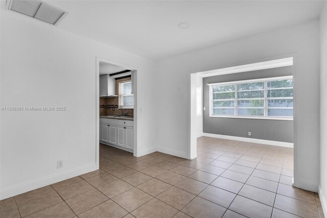 Building Photo - 3171 NW 16th St