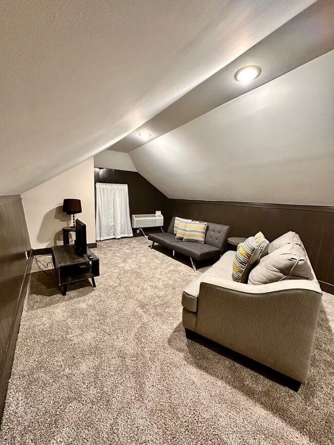 Foto del edificio - Spacious Benson Bungalow - 4BD 2B