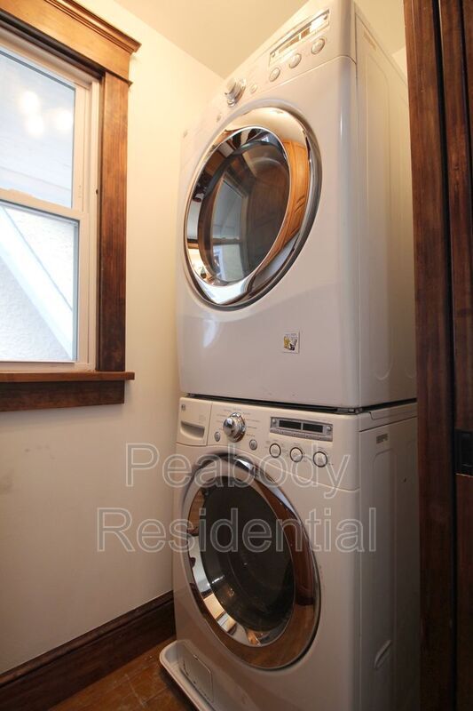 Foto del edificio - 2417 Otis St NE