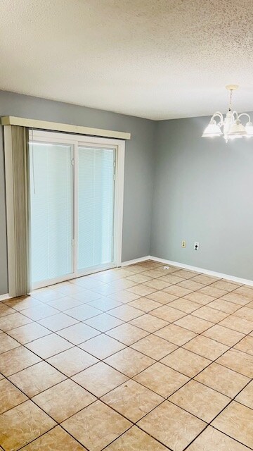 Foto del edificio - 2707 Mt Laurel Dr